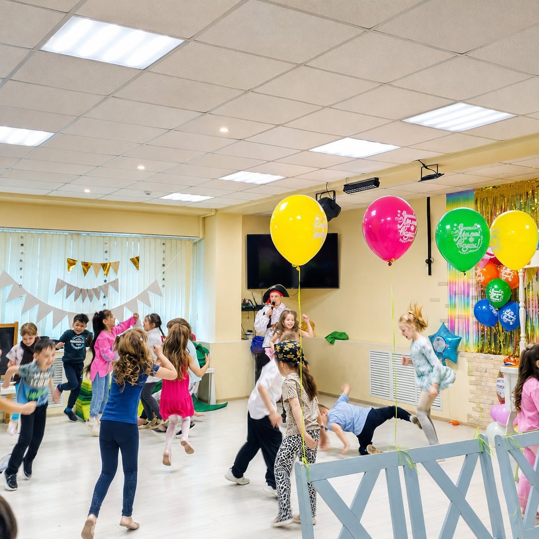 Яркий выпускной в пиратском стиле: праздник с мыльными пузырями и квестом